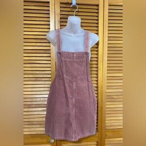 Pink, corduroy jumper by Forever 21:  LA | CA